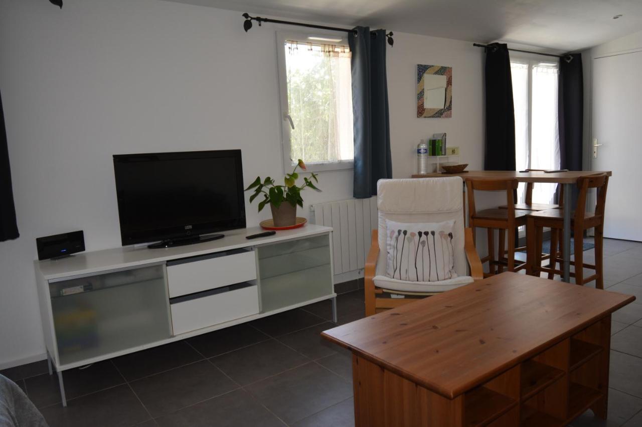 Grand Studio Independant Avec Jardin Goussainville  Kültér fotó
